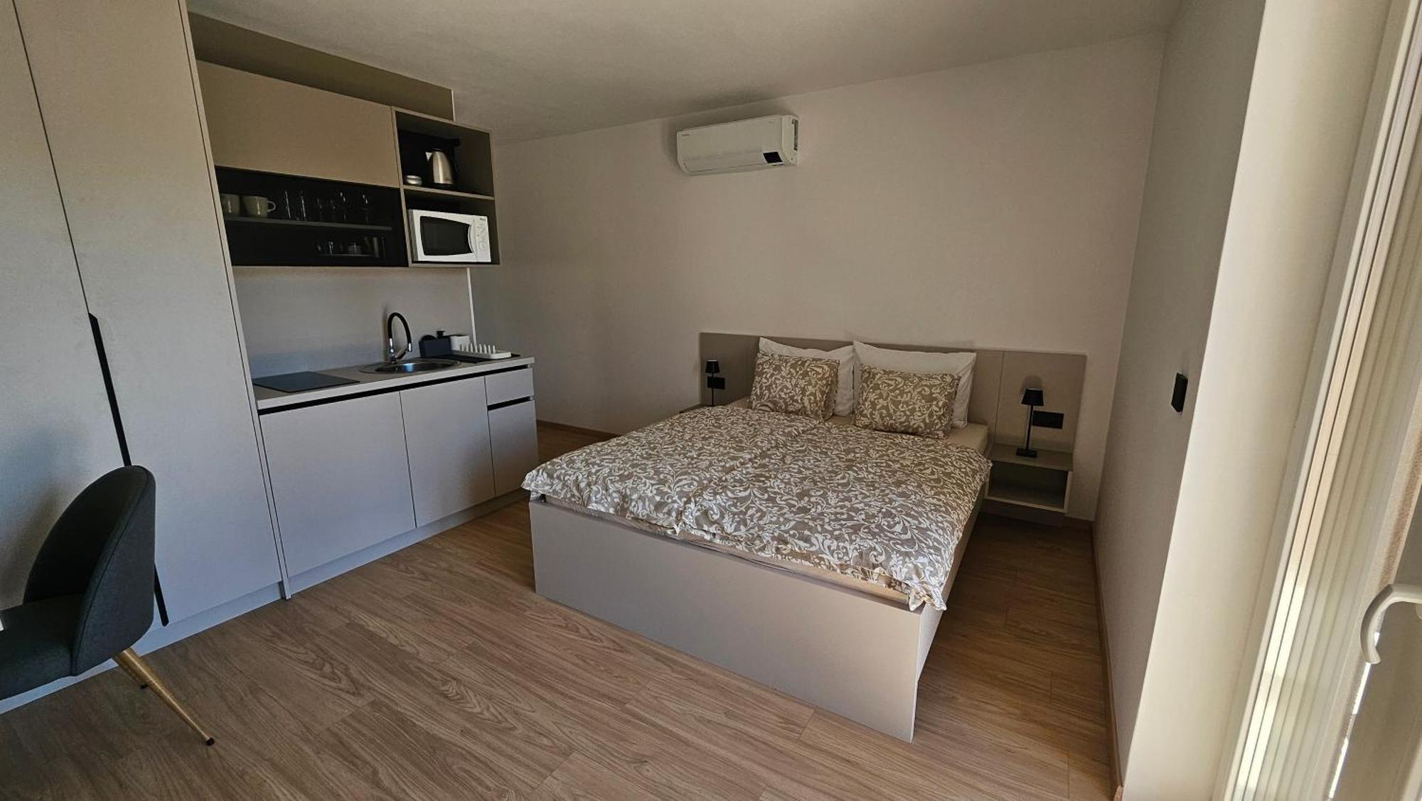 Richi Rooms & App Funtana Buitenkant foto
