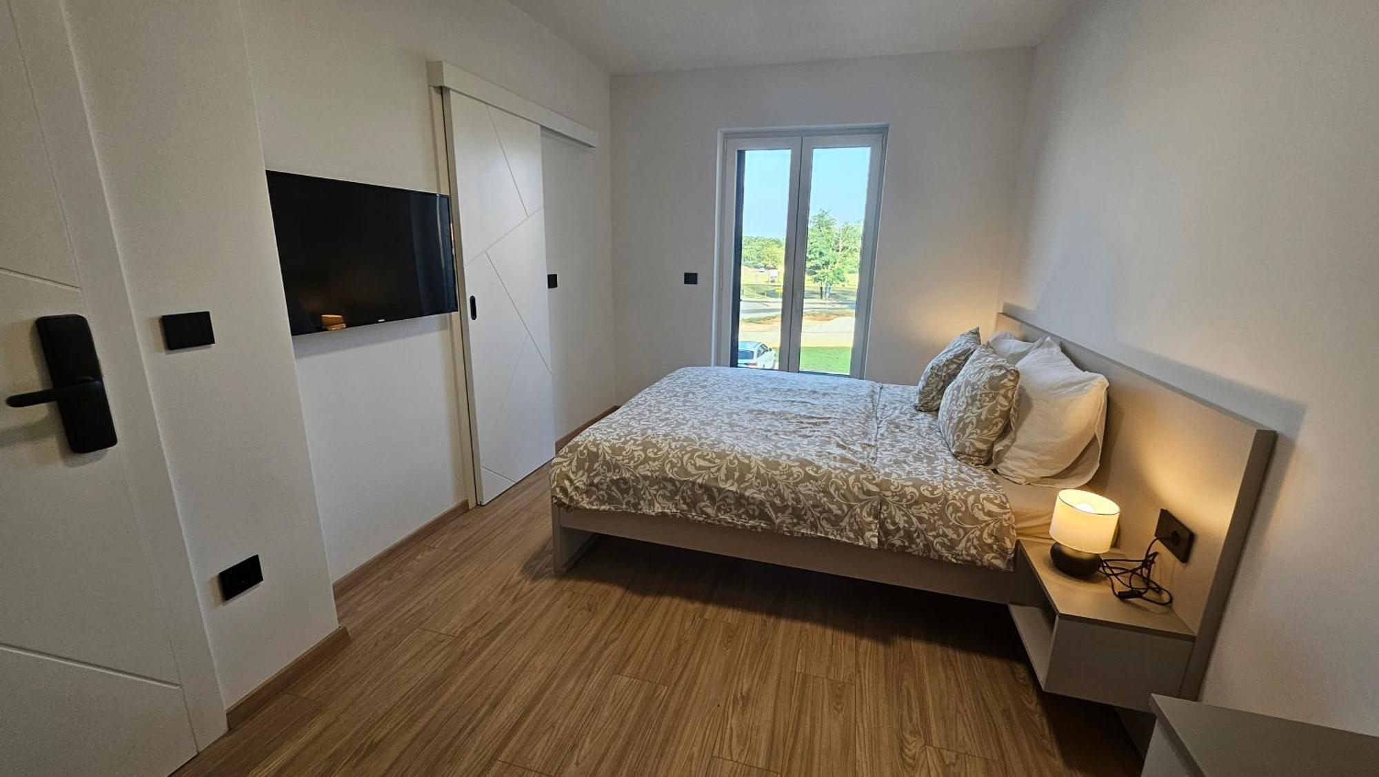 Richi Rooms & App Funtana Buitenkant foto