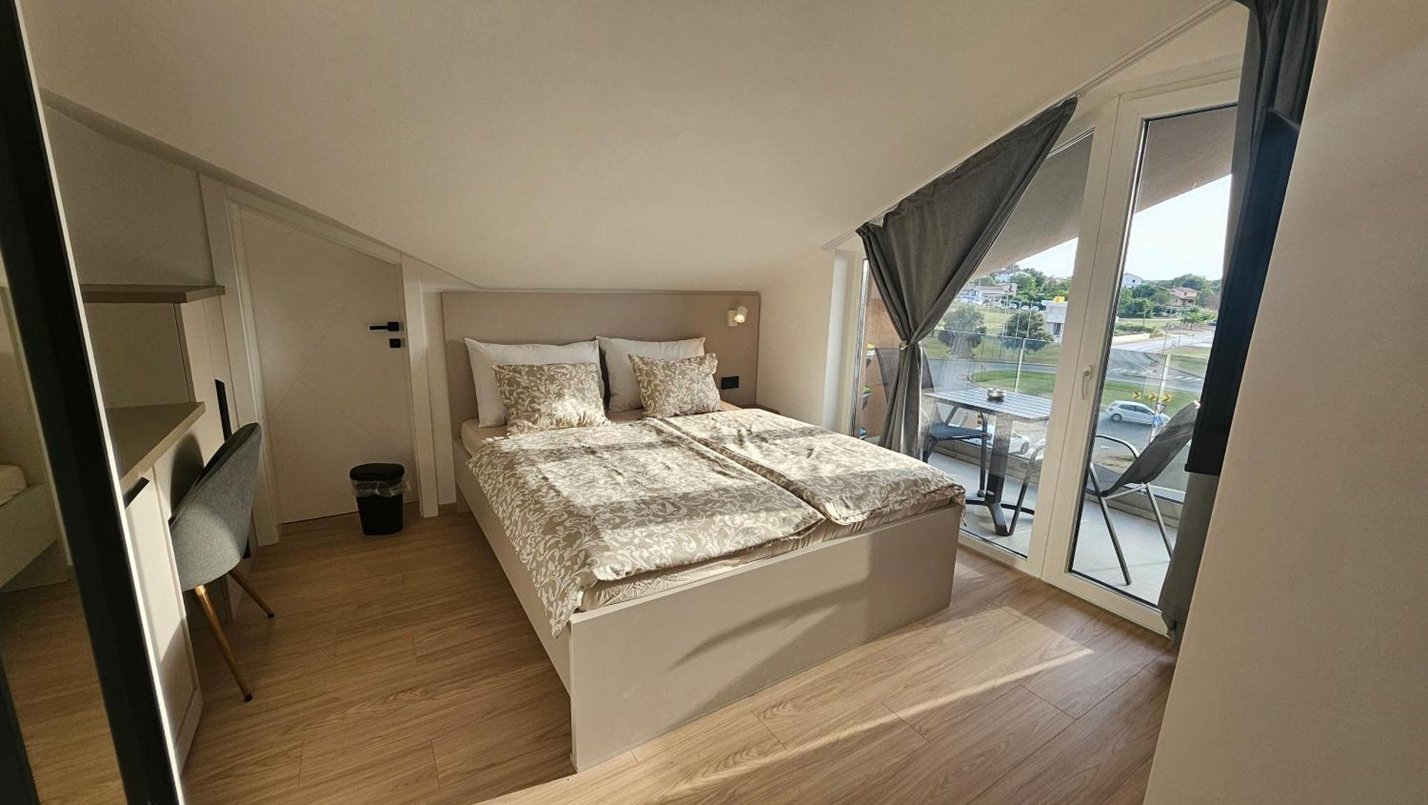 Richi Rooms & App Funtana Buitenkant foto