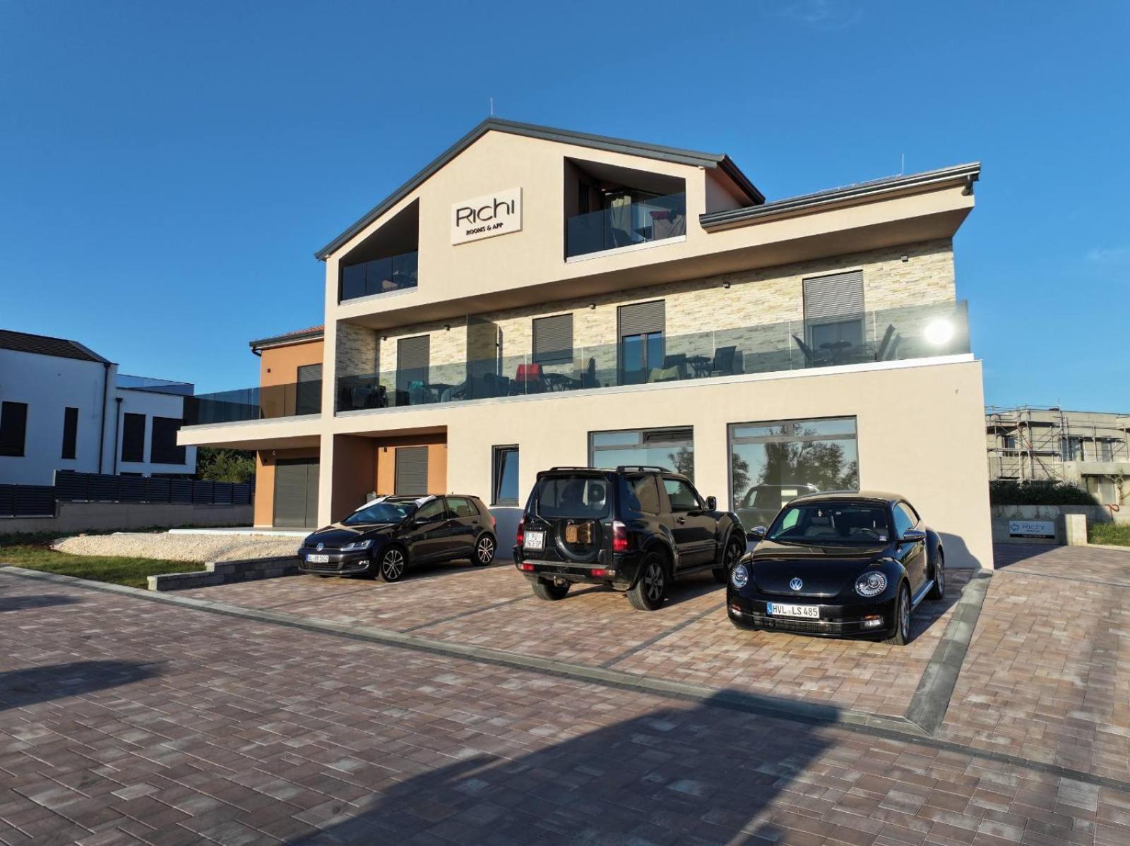 Richi Rooms & App Funtana Buitenkant foto