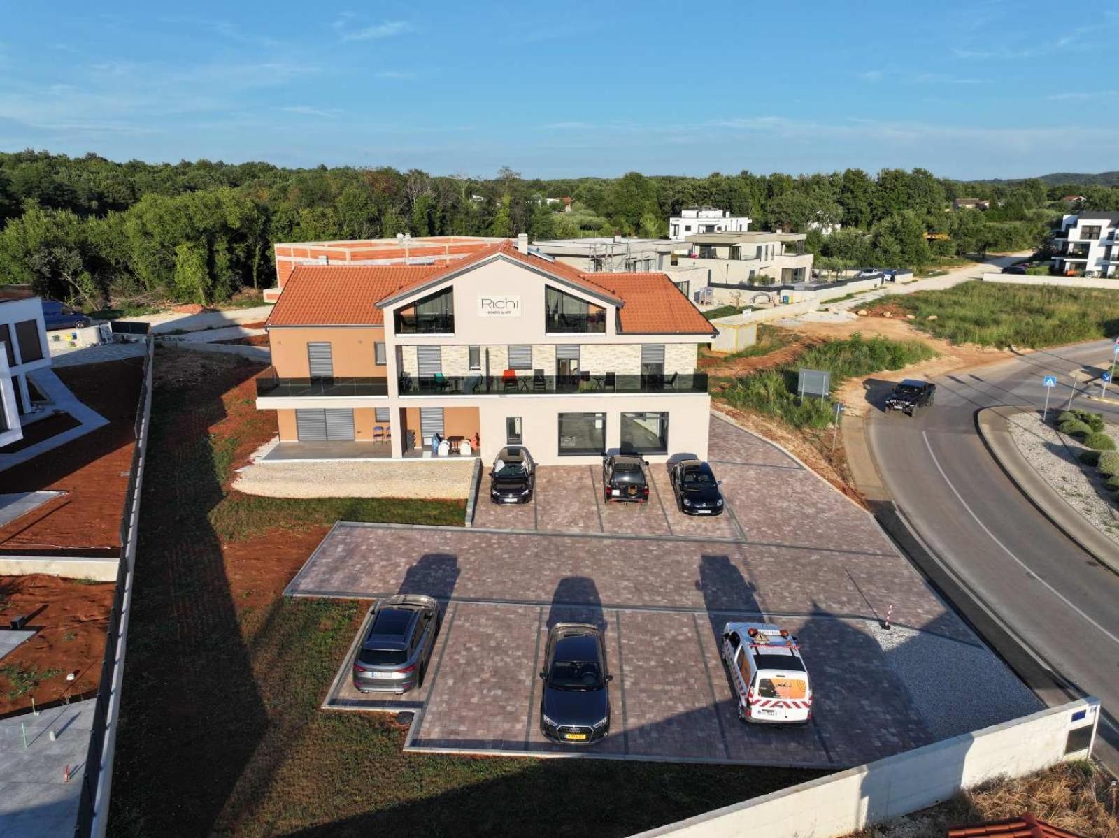 Richi Rooms & App Funtana Buitenkant foto